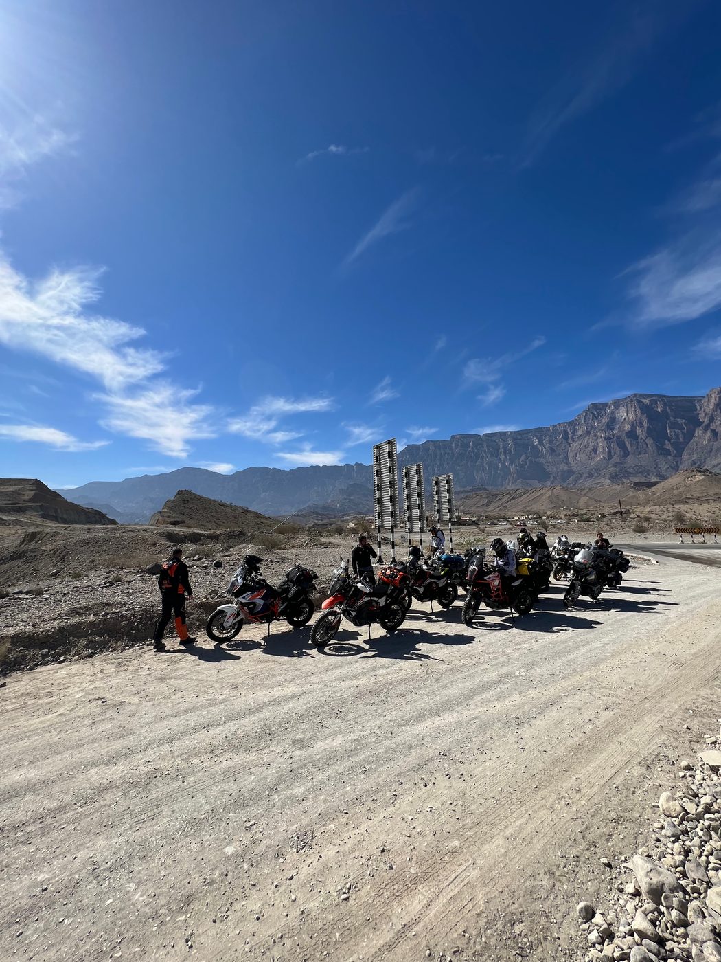 Group break on an Oman mountain road